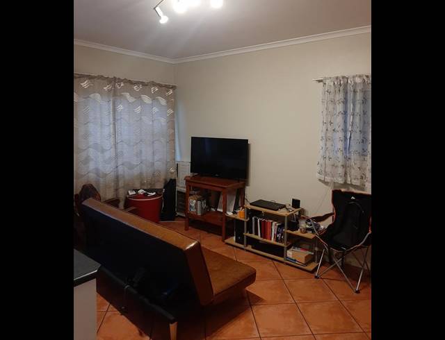 1 BEDROOM PROPERTY TO RENT IN GOODWOOD CENTRAL
